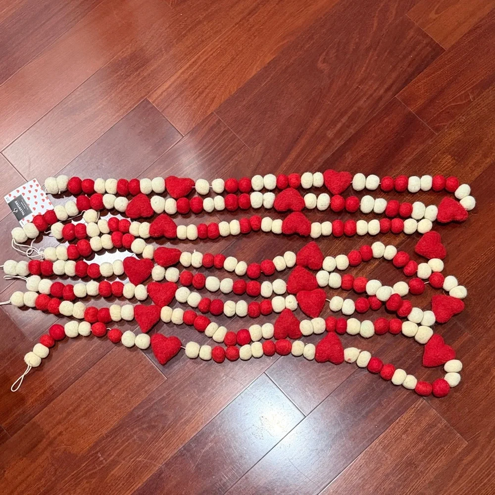 Red and Cream Heart Garland